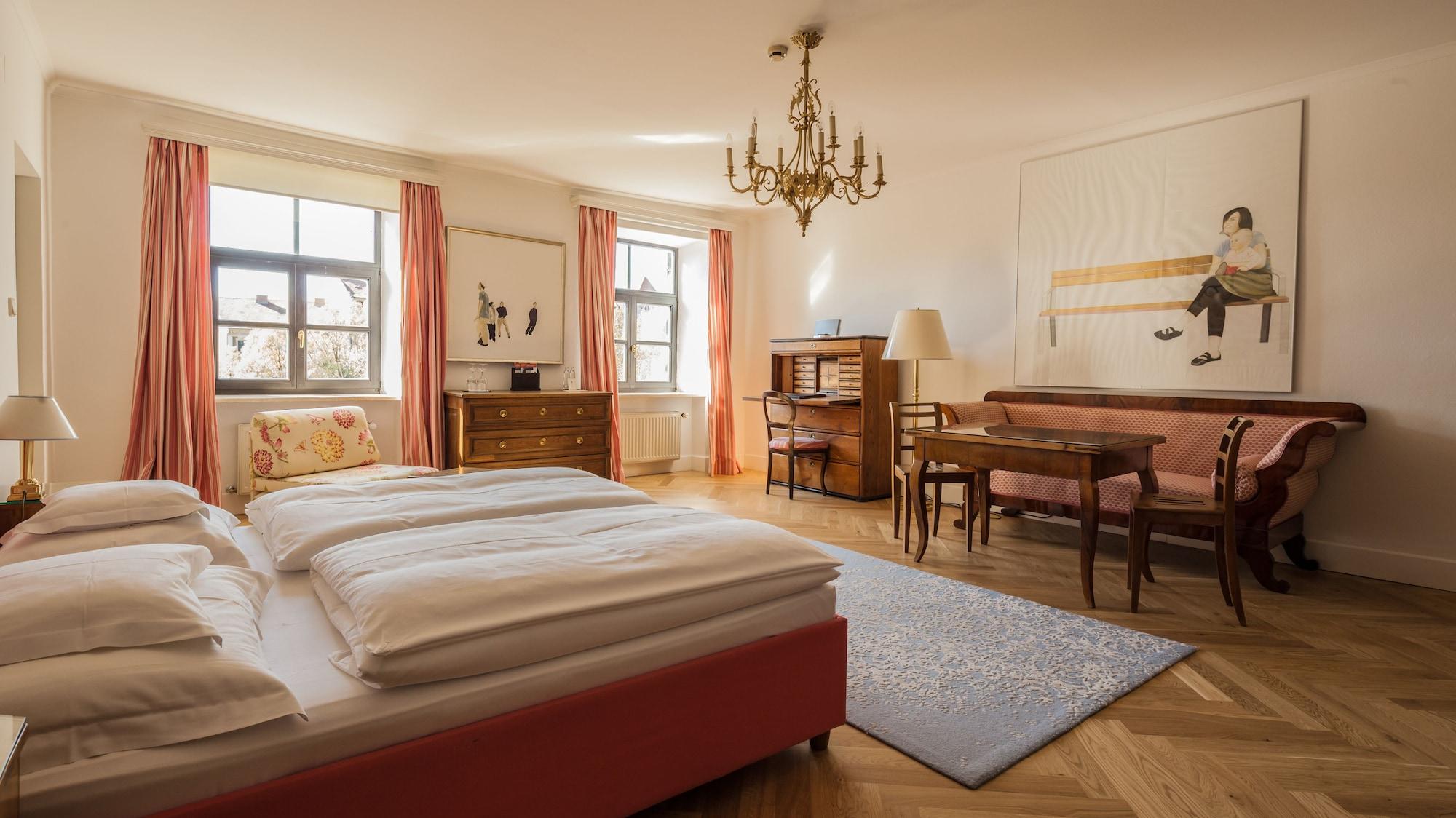Schlossberghotel Грац Экстерьер фото A room at the Hotel Axelmannstein