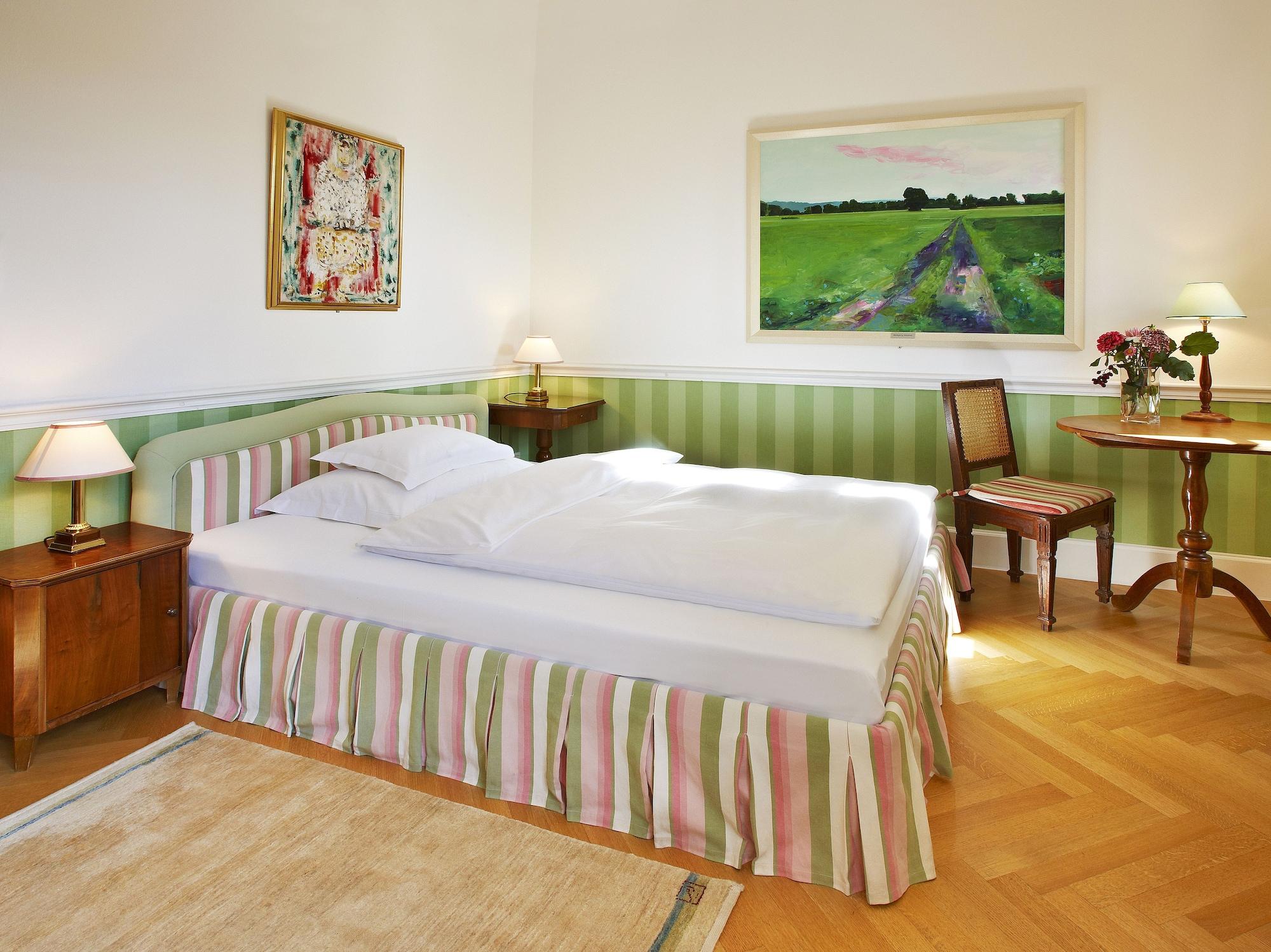Schlossberghotel Грац Экстерьер фото A room at the Hotel Axelmannstein