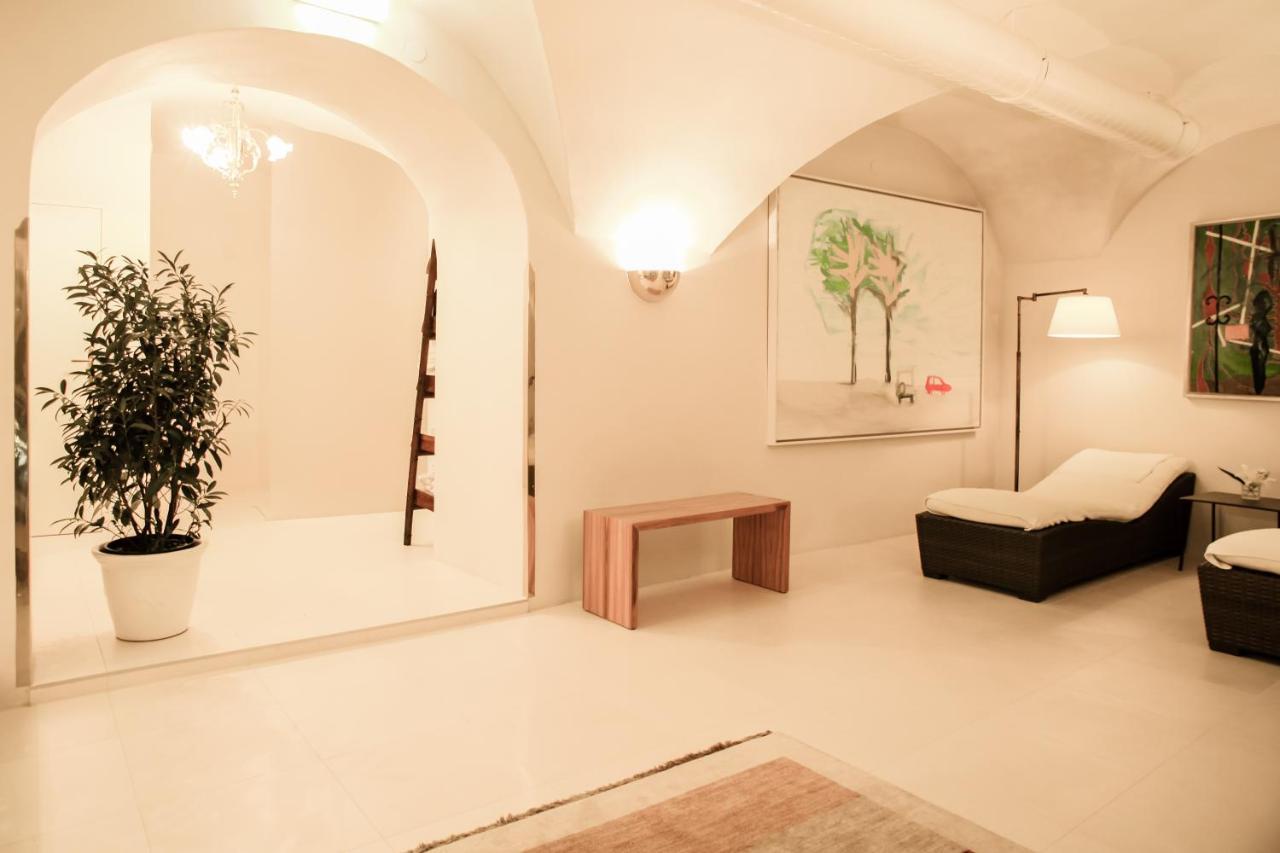 Schlossberghotel Грац Экстерьер фото A room in the spa