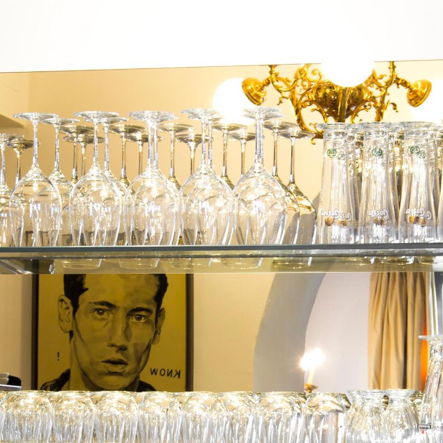 Schlossberghotel Грац Экстерьер фото Wine glasses