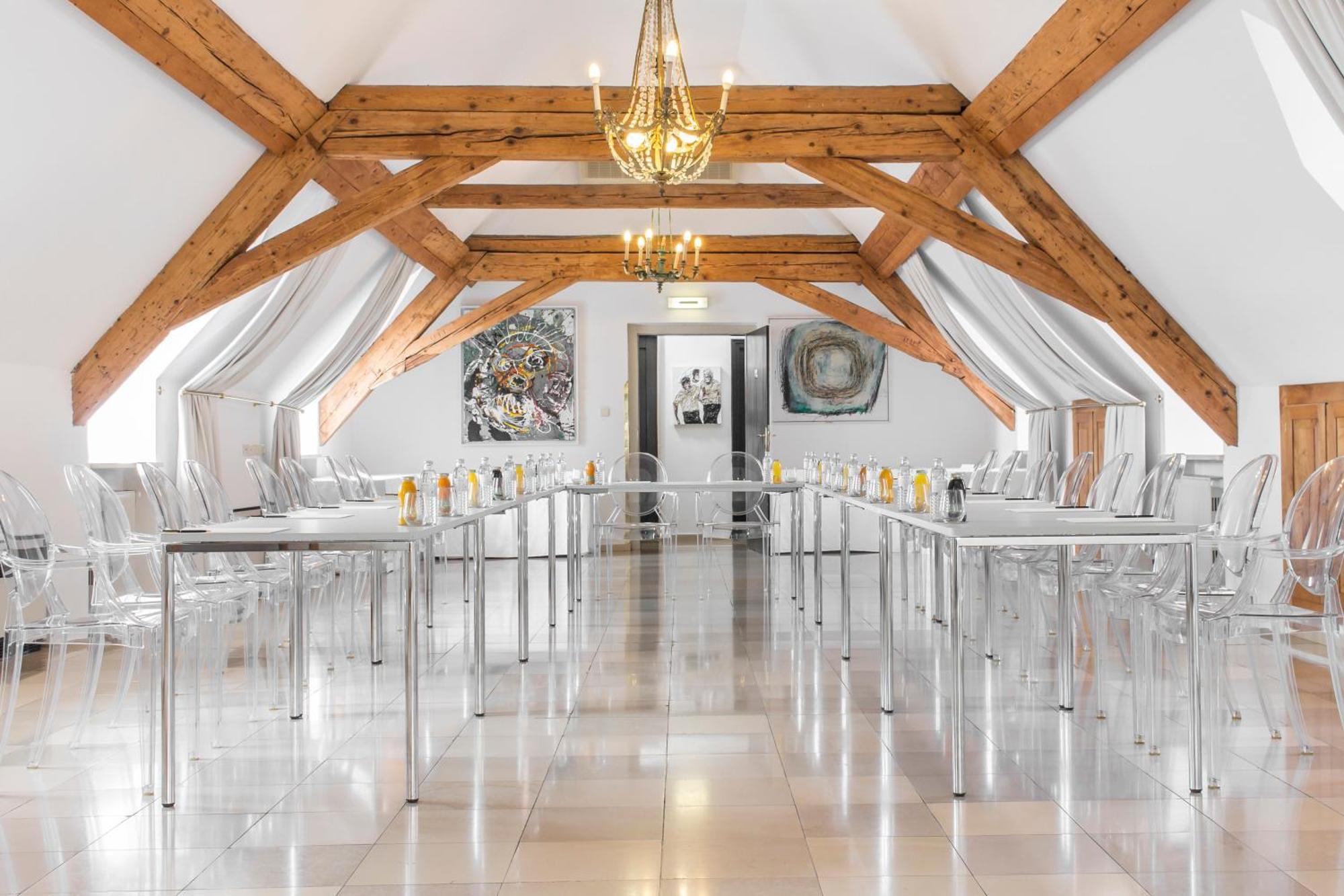 Schlossberghotel Грац Экстерьер фото The interior of the restaurant